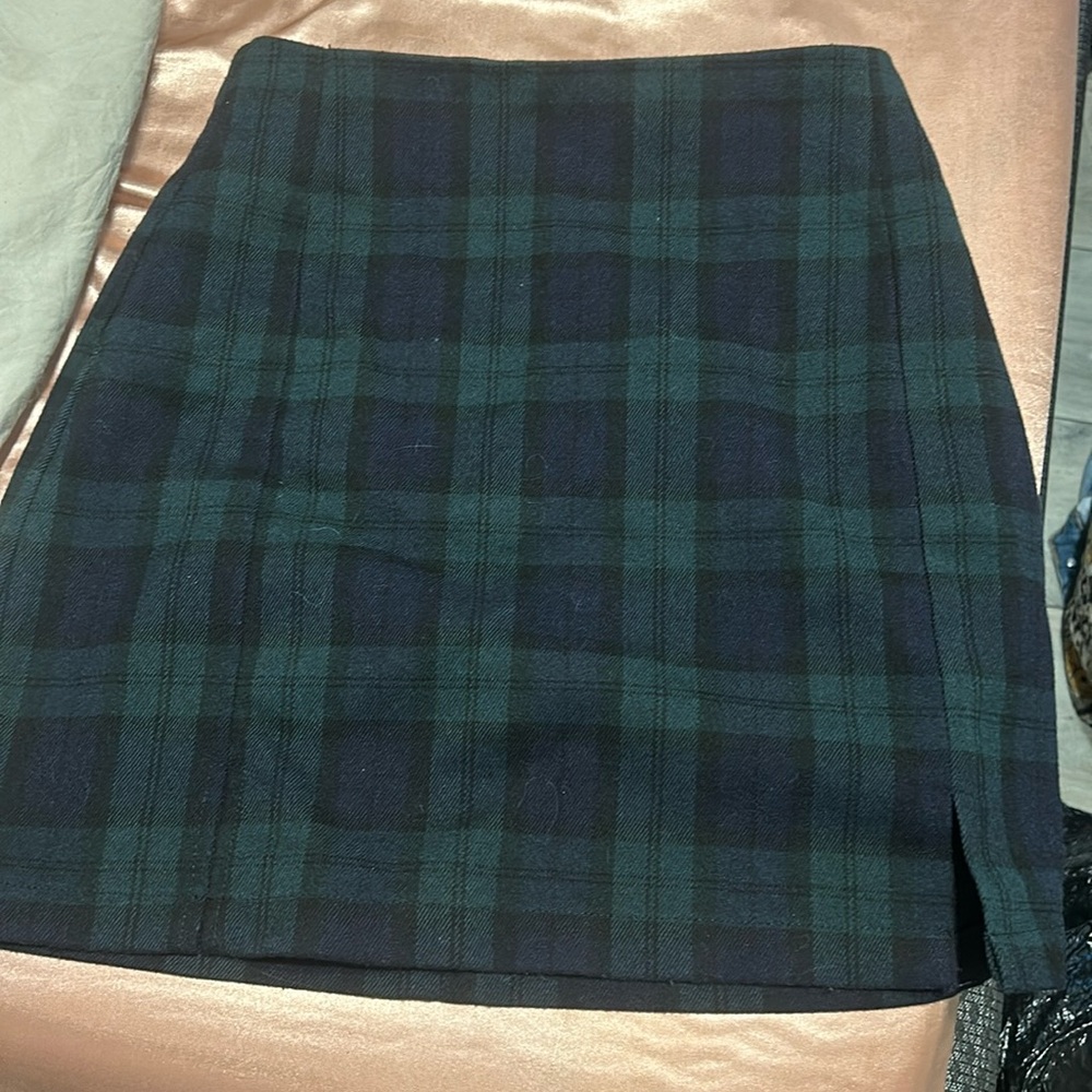 Barely worn brandy Melville skirt!